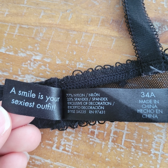 Satin and Lace Set - Picture 3 of 4